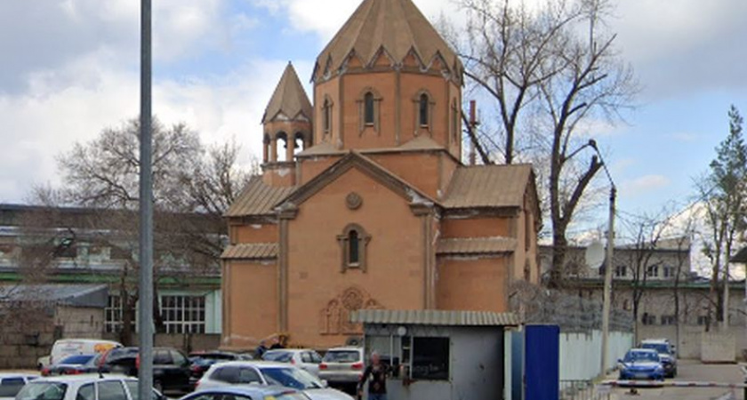 Армянская церковь на улице Донбасской наконец освящена
