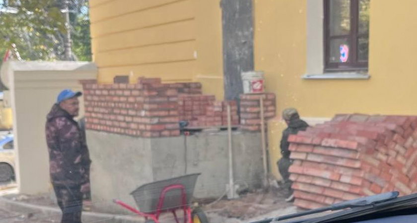 Ремонт исторического дома на Сакко и Ванцетти омрачён незаконной пристройкой