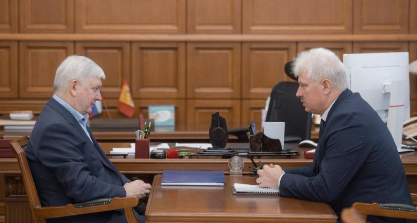 Глава Нижнедевицкого района получил поддержку губернатора на новый срок