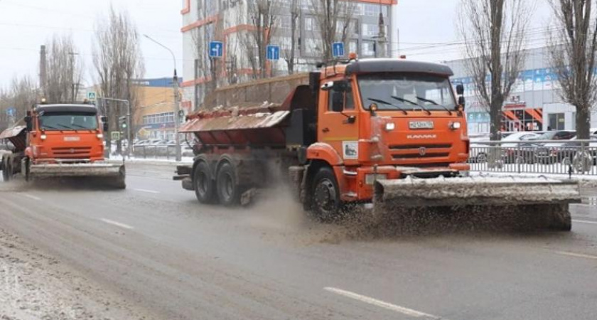 В Воронеже ночью уберут снег с 20 центральных улиц