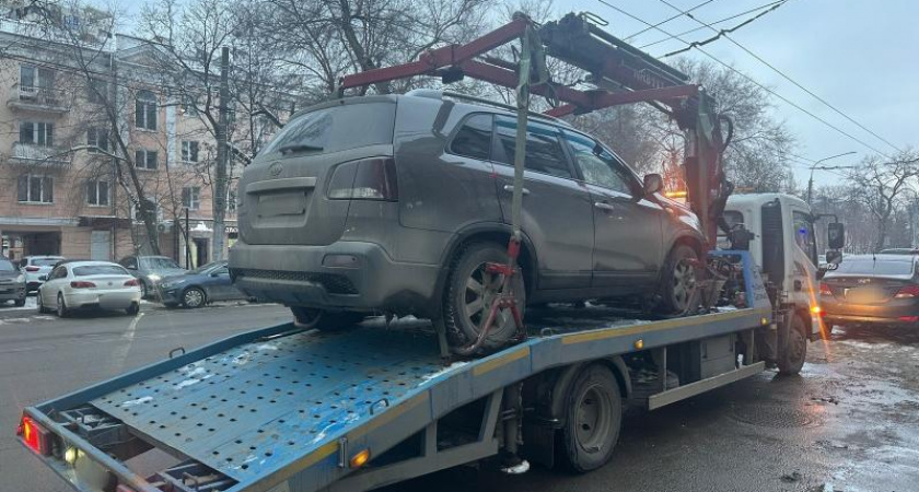 За 473 штрафа ГИБДД у воронежца арестовали Kia Sorento