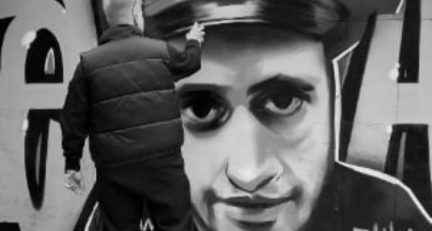 Граффити с Пашей Техником появилось на гараже в Воронеже после скандала со школой