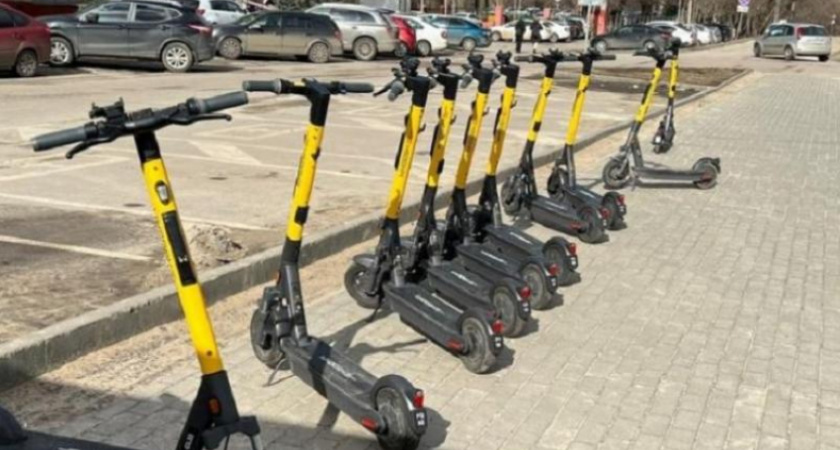 В Воронеже проходит трехдневный рейд по проверке самокатчиков и мотоциклистов