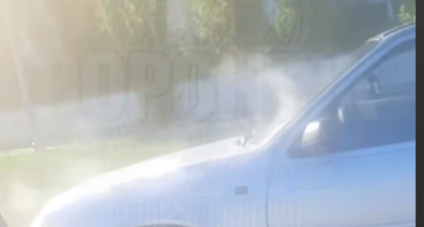 Воронежец спокойно продолжил путь на дымящемся автомобиле