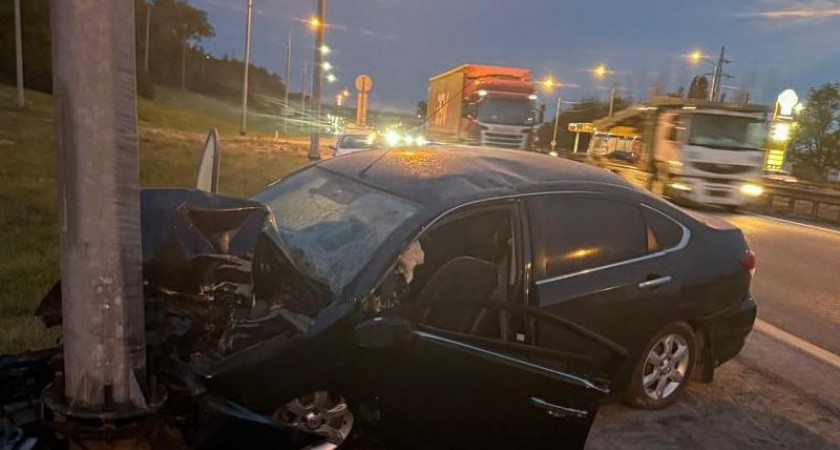 Два человека погибли в ДТП с опорой ЛЭП в Рамонском районе