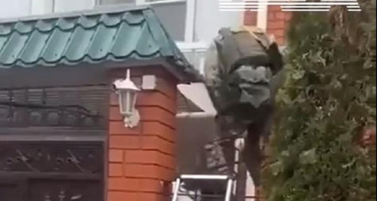 В Воронеже спецназ уложил на пол владельца ресторана и Алексеевского рынка