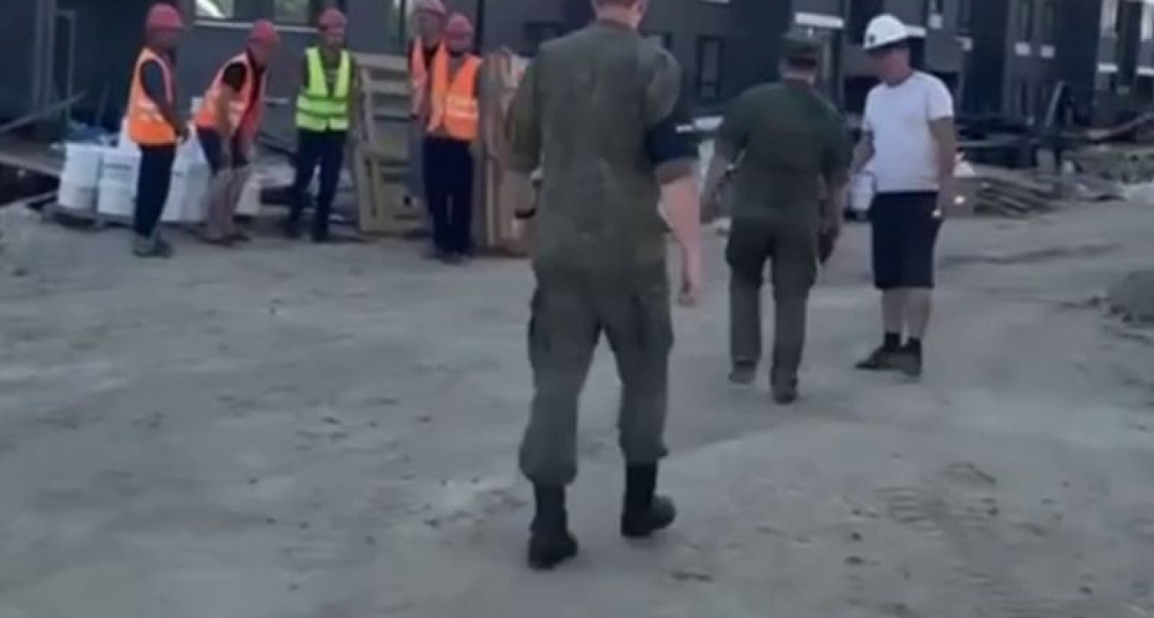 В Воронеже на стройках ловят мигрантов-уклонистов: 55 поставили на воинский учет за 10 дней
