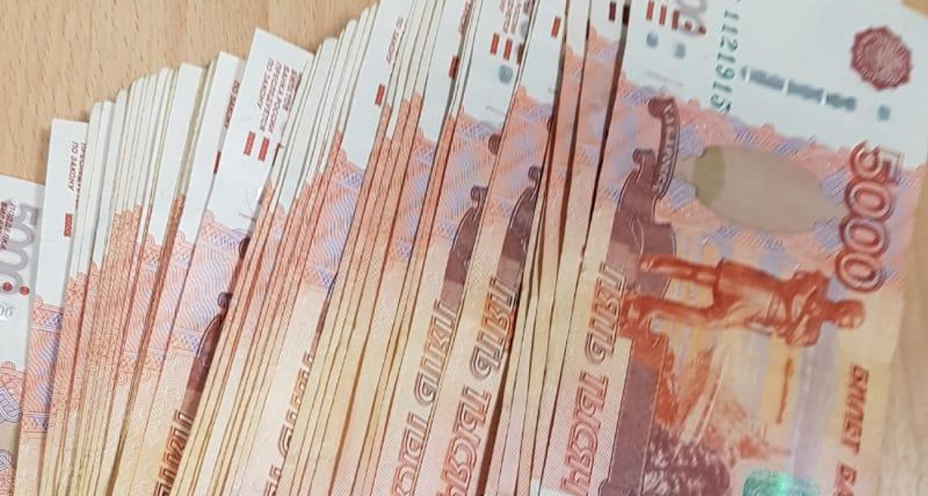 "Лжеректор" и "сотрудник ФСБ" обманули 80-летнего пенсионера на 10 миллионов рублей
