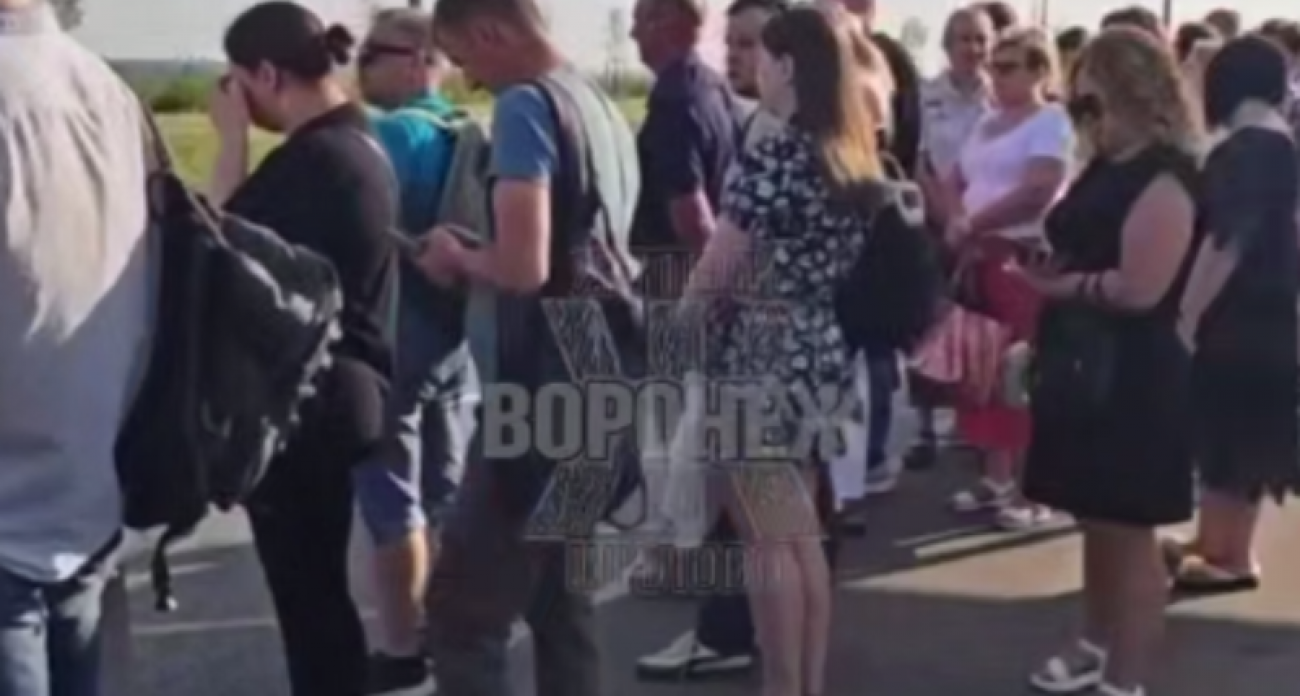 В Шилово каждое утро — битва за автобус: жители часами стоят в очередях, опаздывая на работу