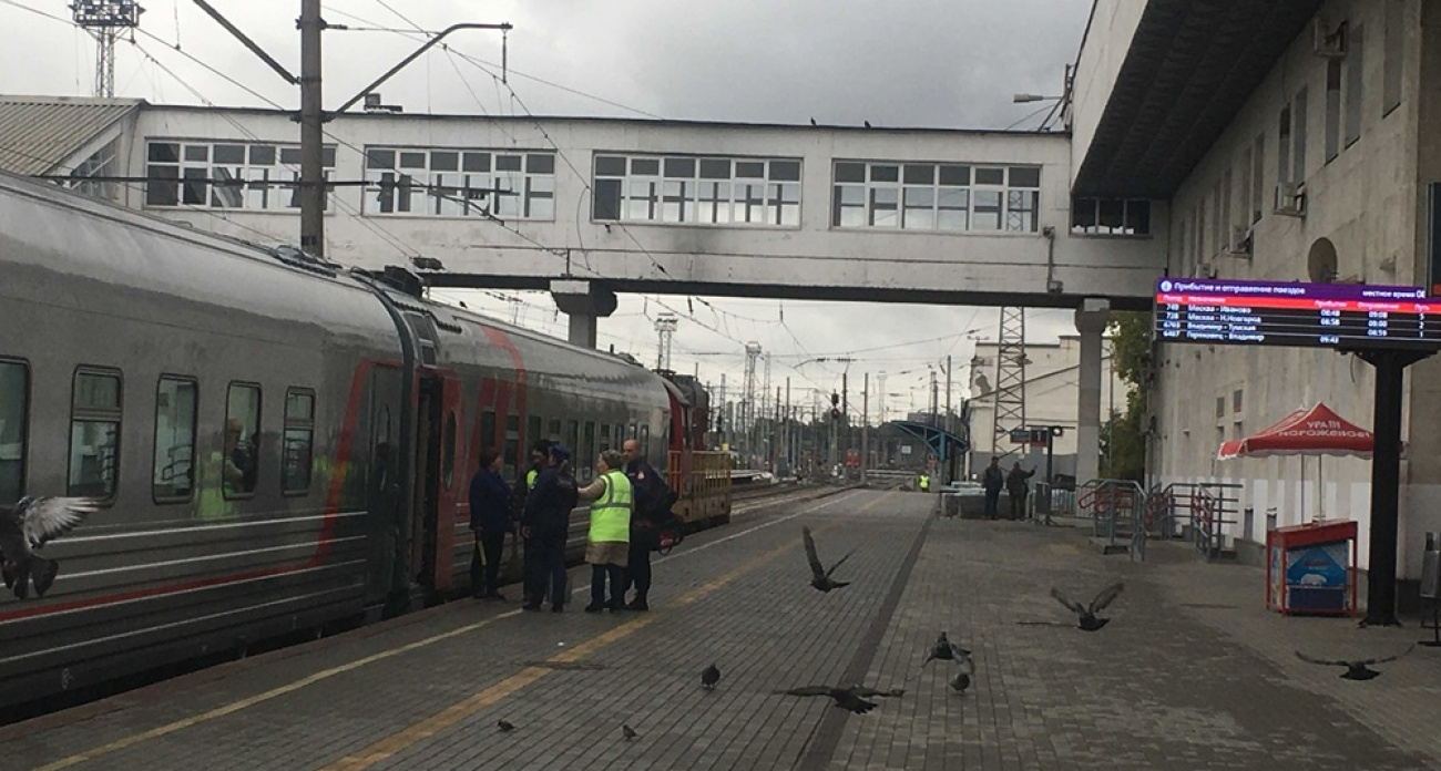 Бабушка отругала парня, что не помог ей поднять вещи наверх, но утром выяснилось, почему - такого финала никто не предвидел