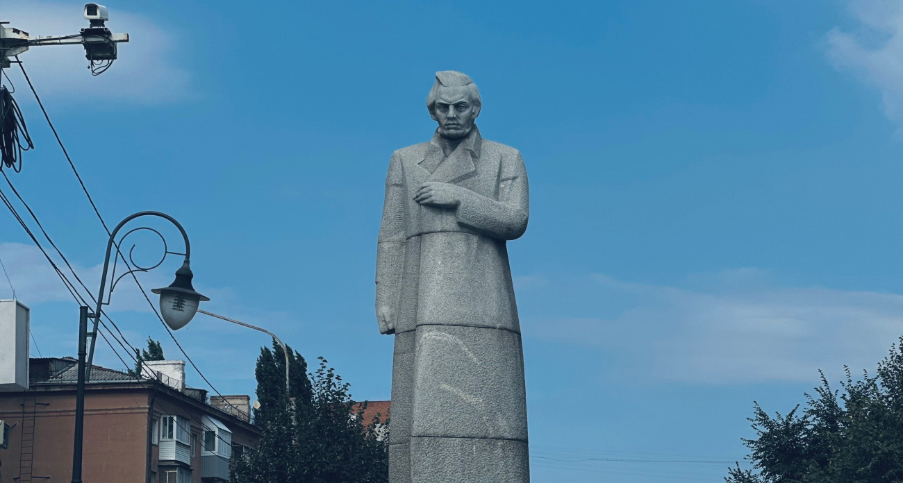 Памятник Кольцову в Воронеже трижды менял прописку: от Советской площади до "Галереи Чижова"