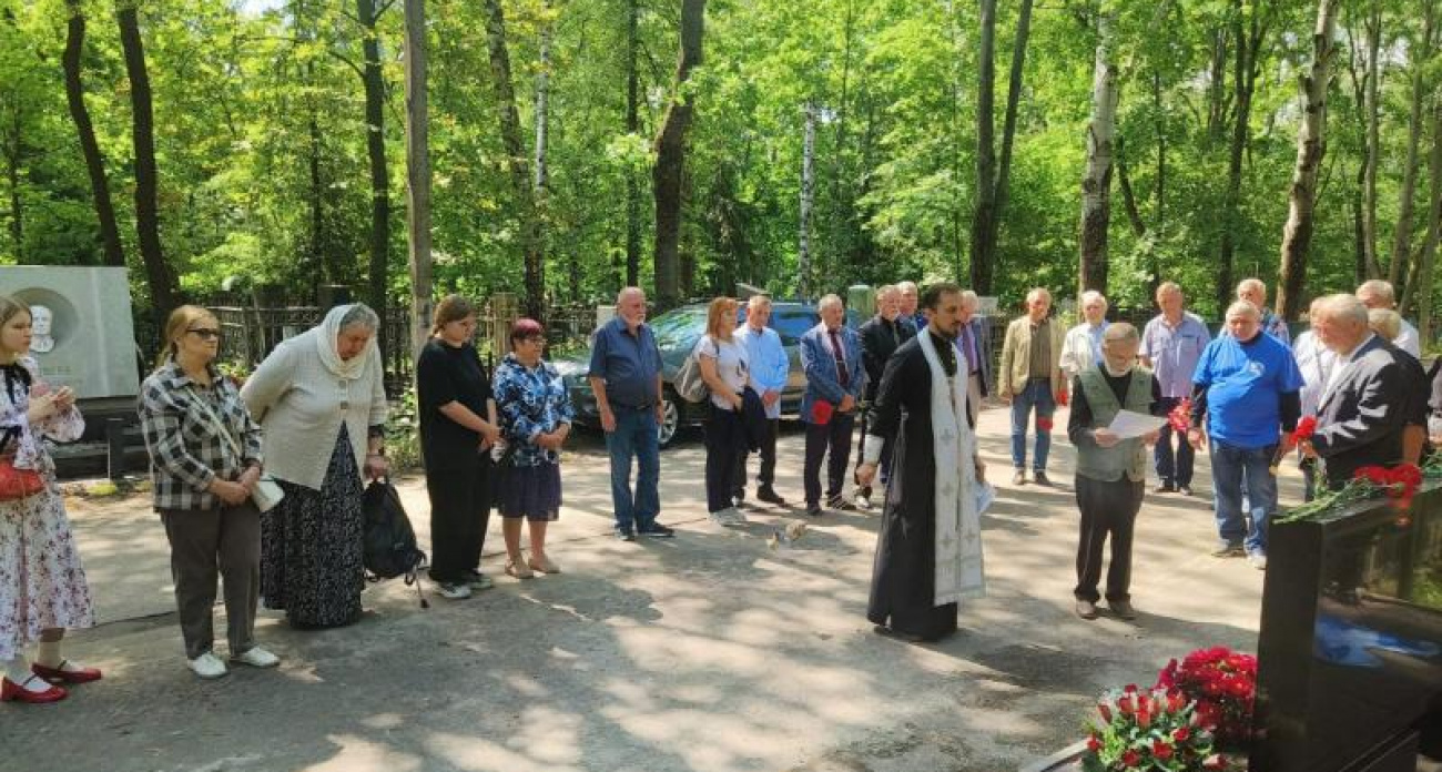 25 лет трагедии "Курска": в Воронеже почтили память четверых погибших подводников из 118