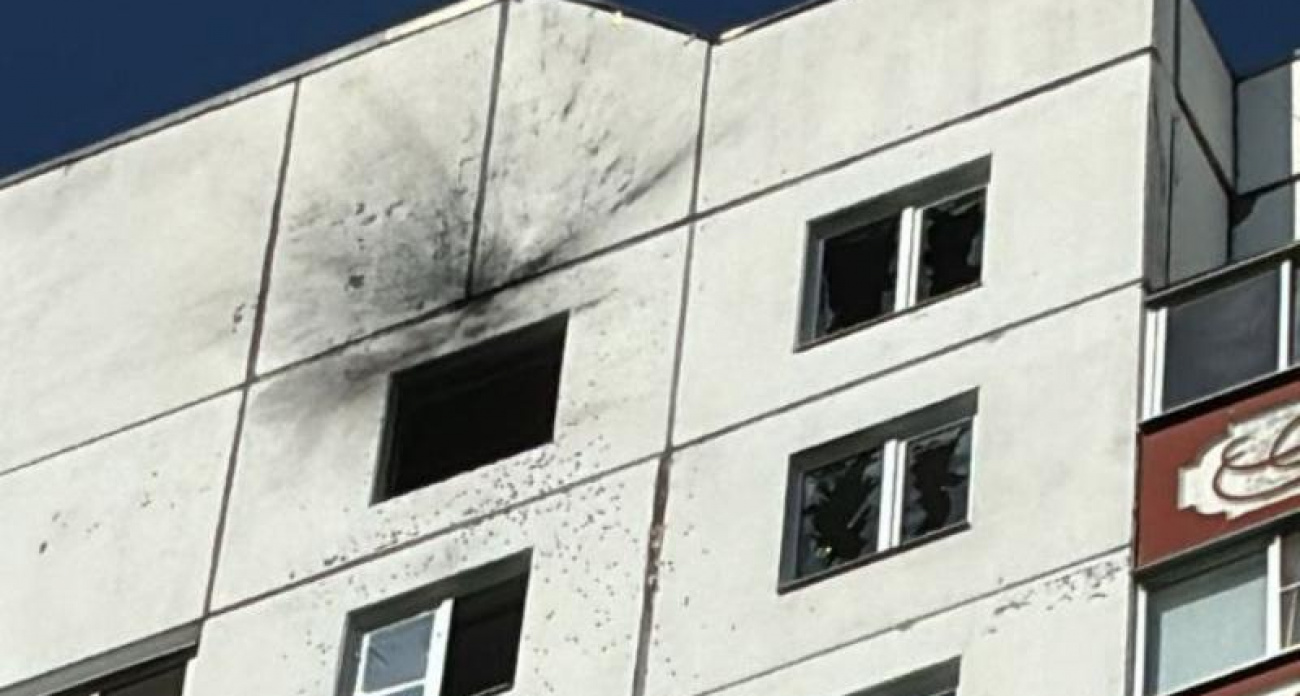 Удар БПЛА в Воронеже: повреждены 3 квартиры и 11 автомобилей, опубликованы фото