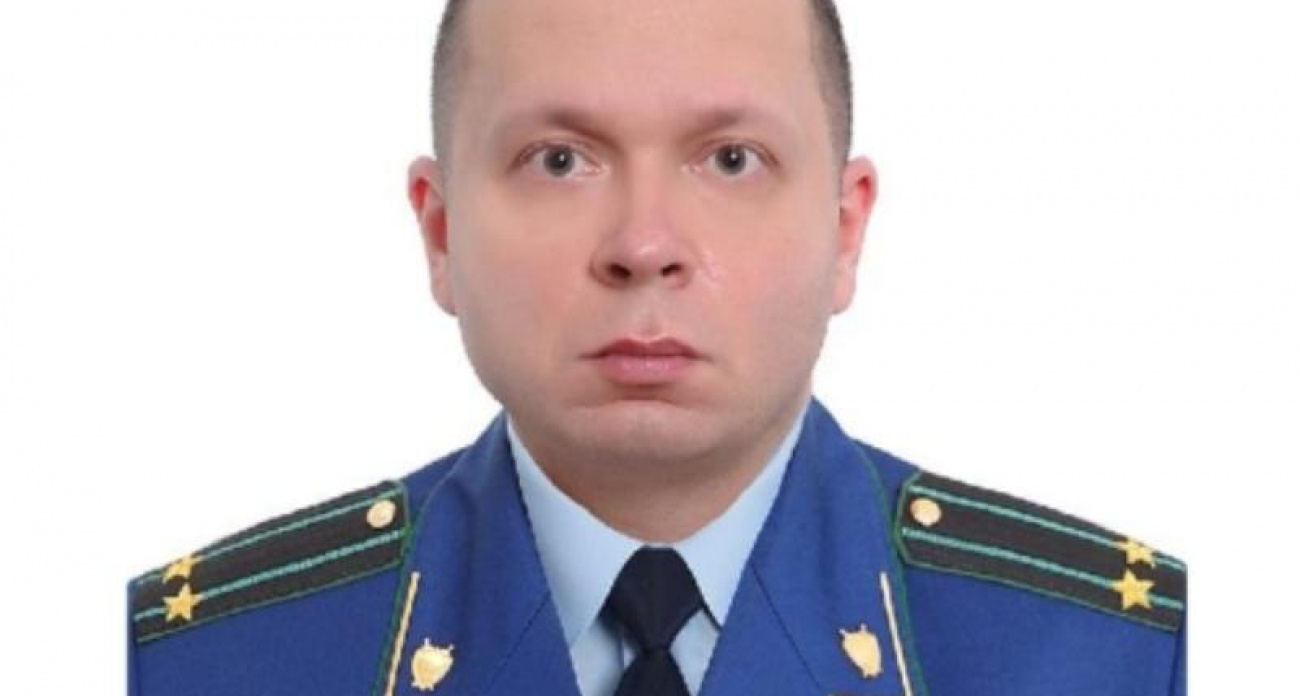 Экс-прокурор, просидевший в декрете 3 года, получил 2 года колонии и был арестован в зале суда