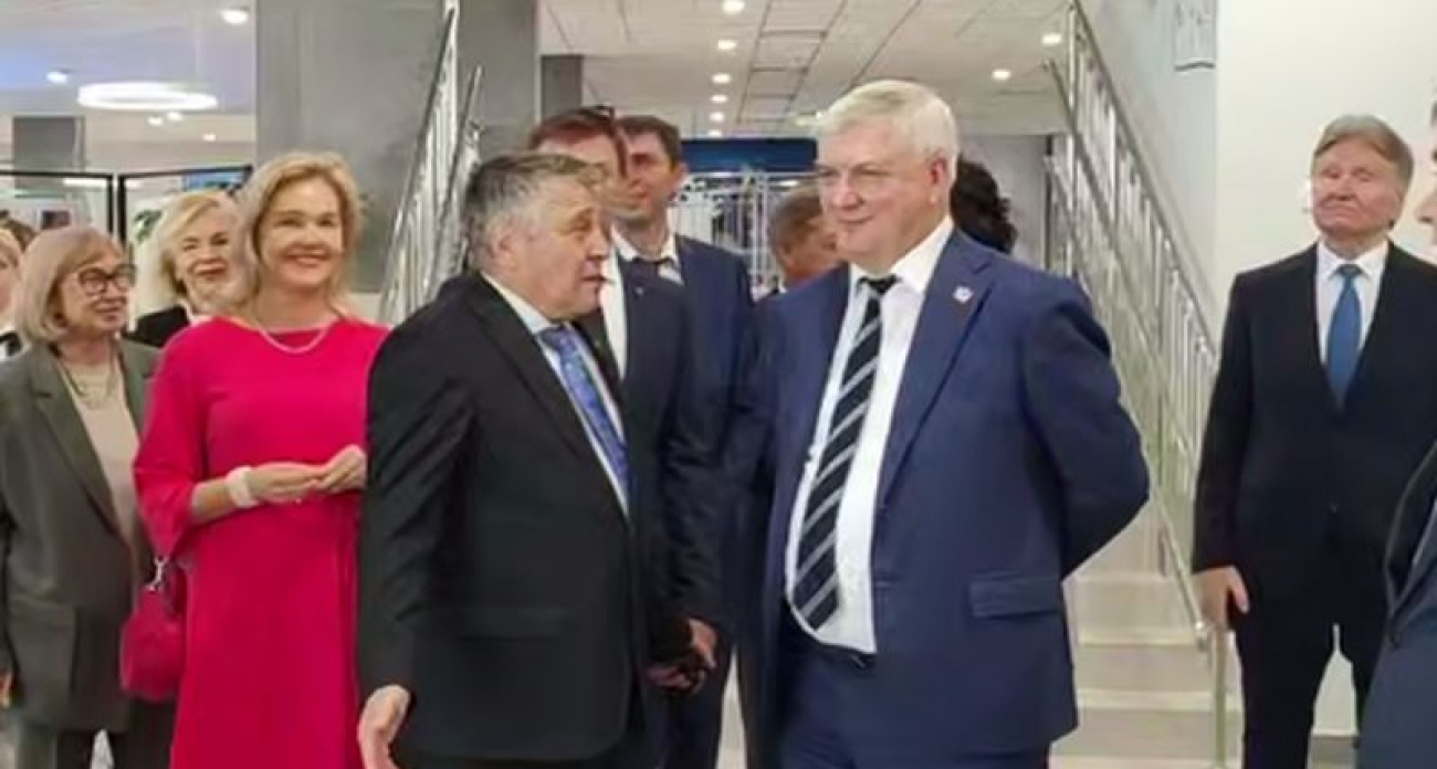 Губернатор Гусев раскрыл планы почетного караула у музея-диорамы после визита к 1700 юным исследователям