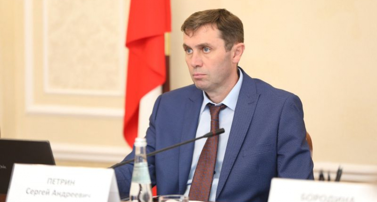 Мэр Воронежа утвердил размещение трех мобильных торговых точек на Петровской набережной после жалоб жителей