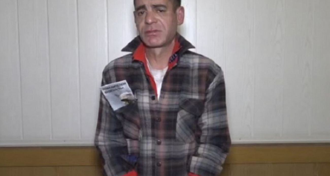 45-летний азербайджанец потушил Вечный огонь цветами и украл в магазине под следствием