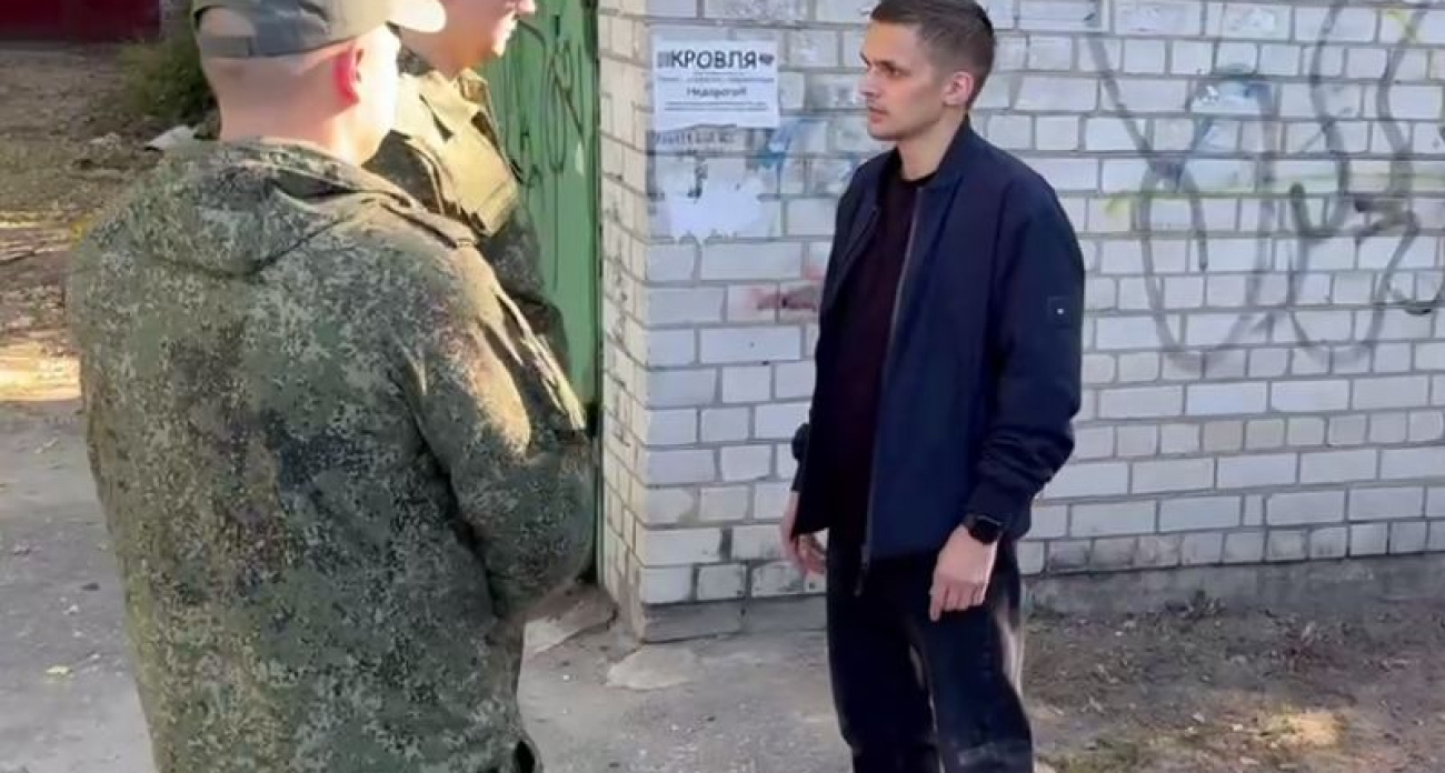 В Воронеже 24 новых гражданина уклонились от армии: двоих нашли в гаражах