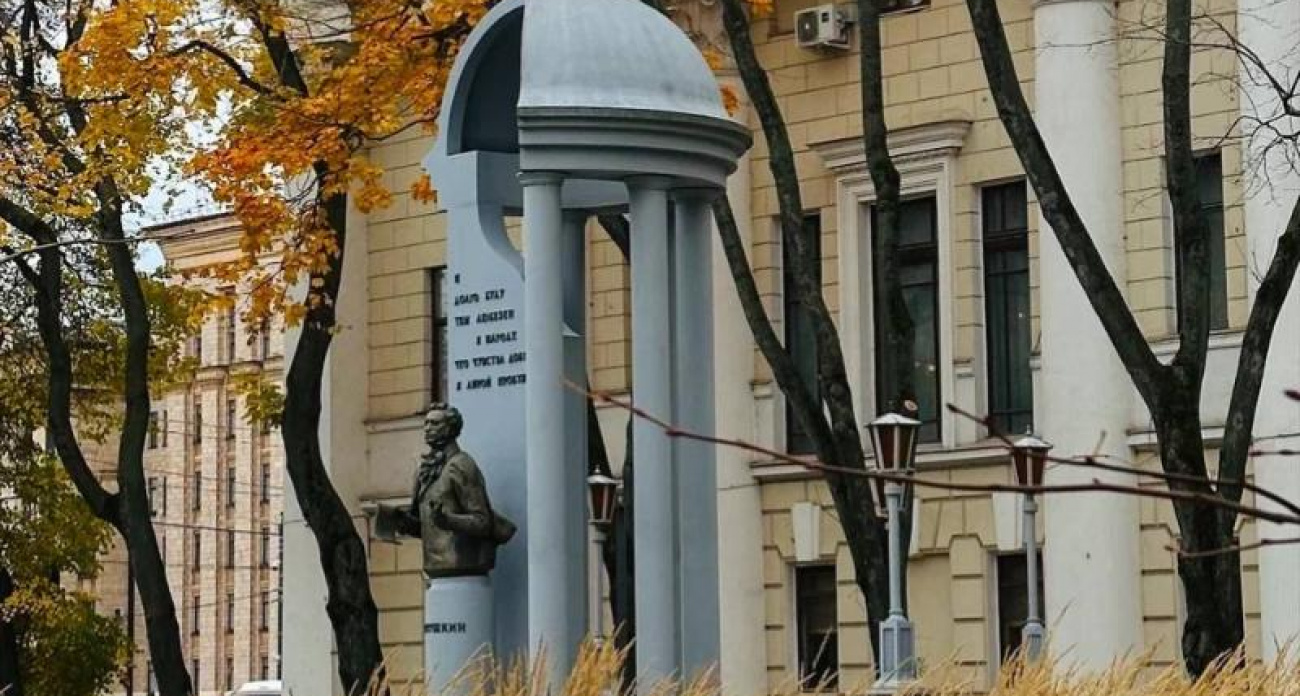 Гороскоп на октябрь: карьерный прорыв для Овнов и финансовые риски для Тельцов