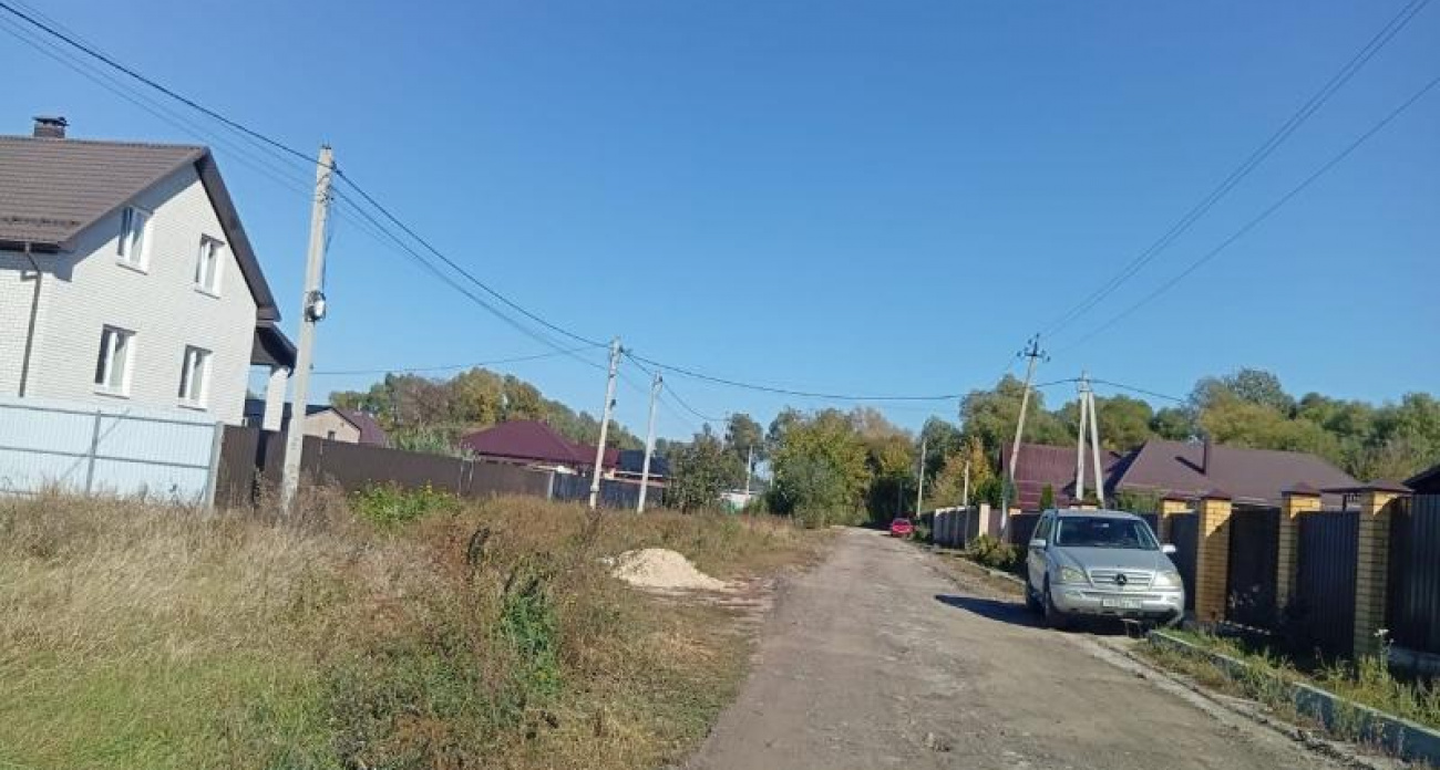 Жители Новой Усмани требуют перенести дорогу: "Асфальт под окнами угрожает жизни"