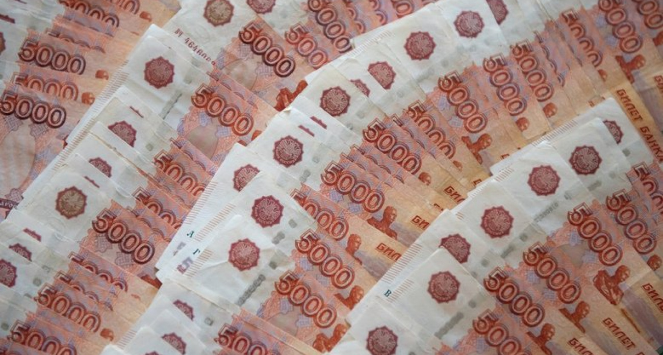 Воронежские столяры обогнали офисных работников: зарплаты до 185 тысяч против московских 250