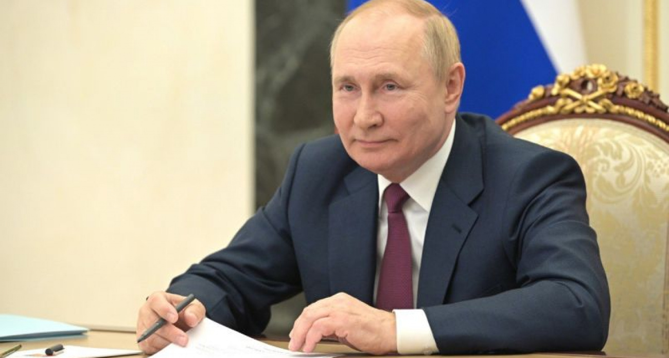 От сельской амбулатории до экстремальных условий: Путин наградил воронежских медиков