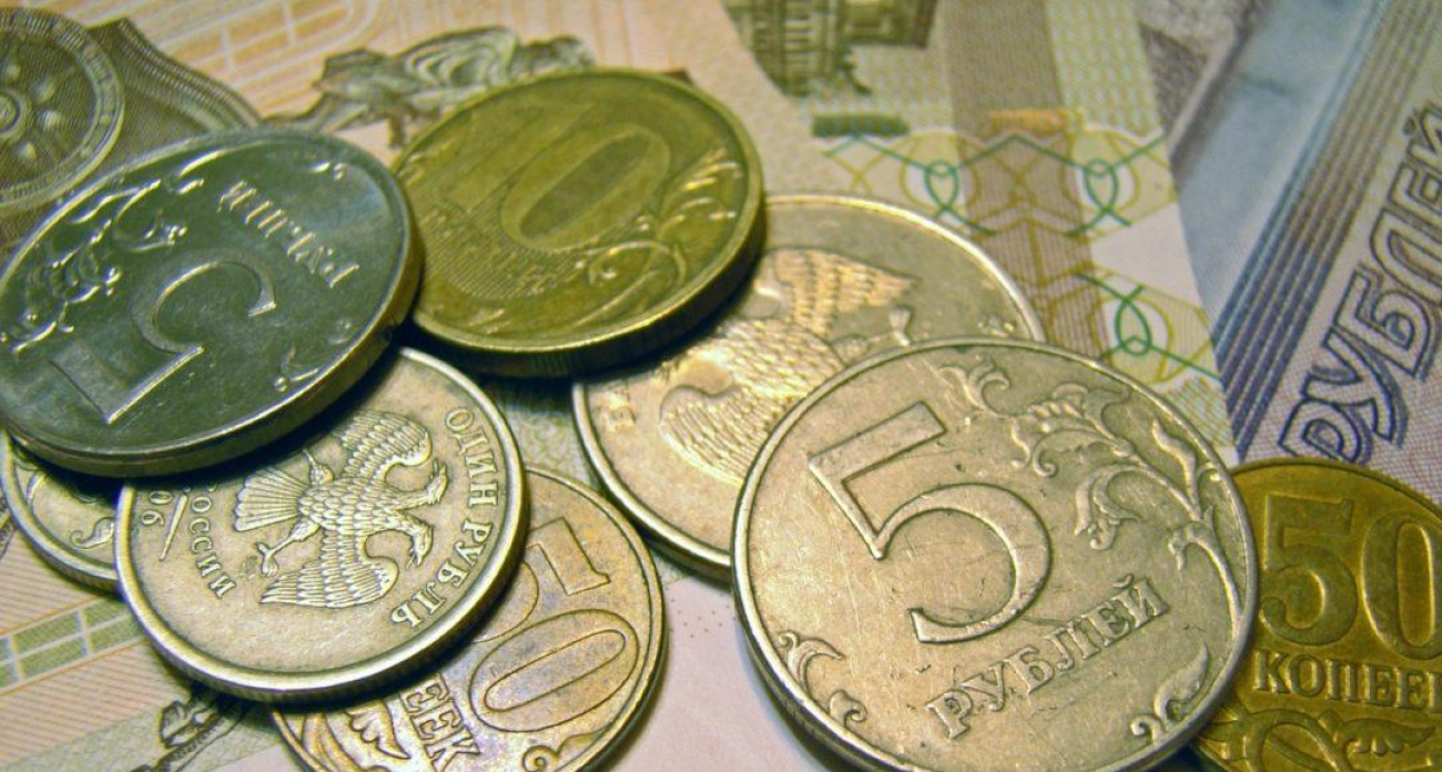 Менеджер фабрики чулок и носков отсудила 140 тысяч рублей после звонка инспекторов