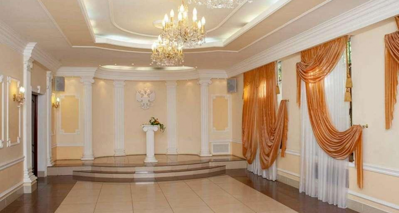 Воронежские ЗАГСы меняют график: 2 ноября отдел по регистрации смерти работает, остальные закрыты