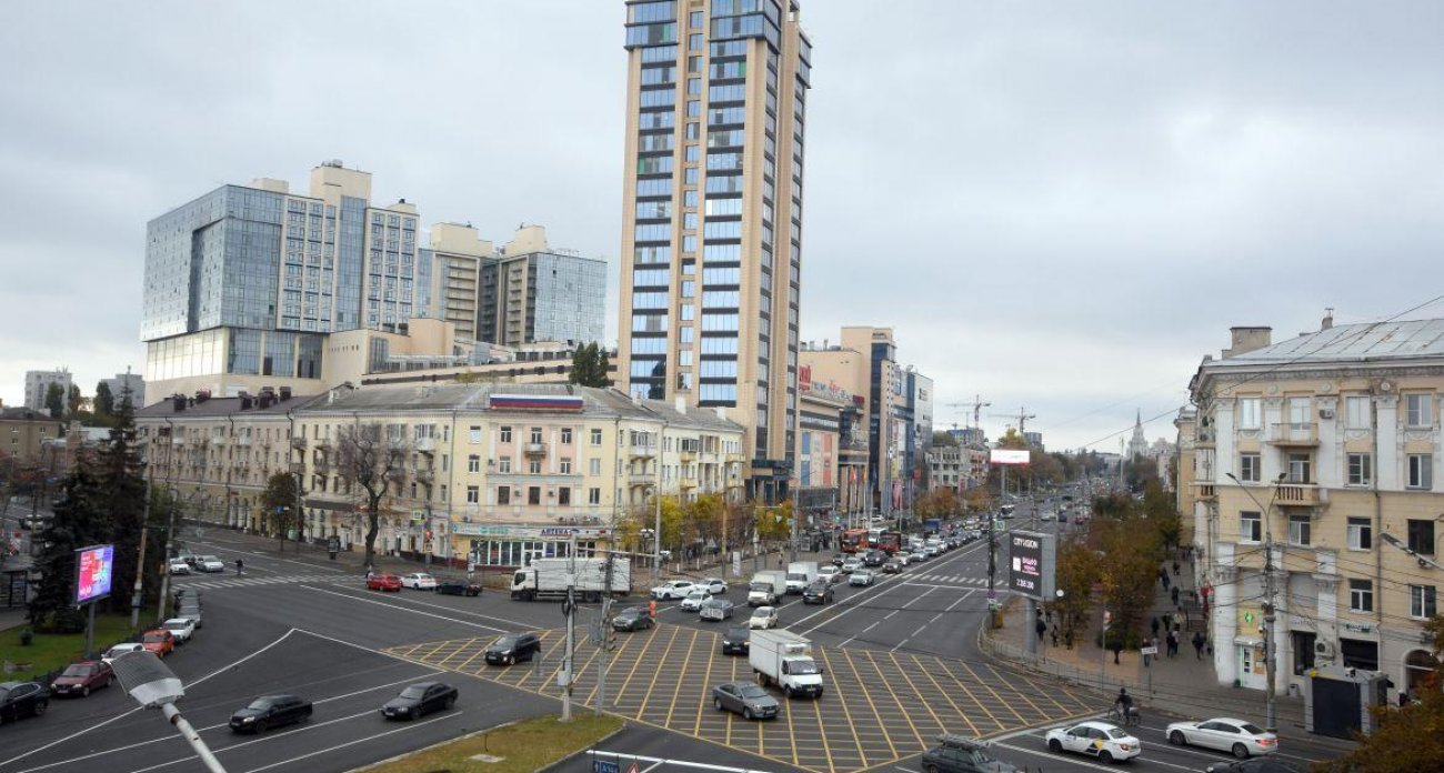 «Галерея Чижова» в Воронеже встала: эскалаторы замерли, магазины закрылись