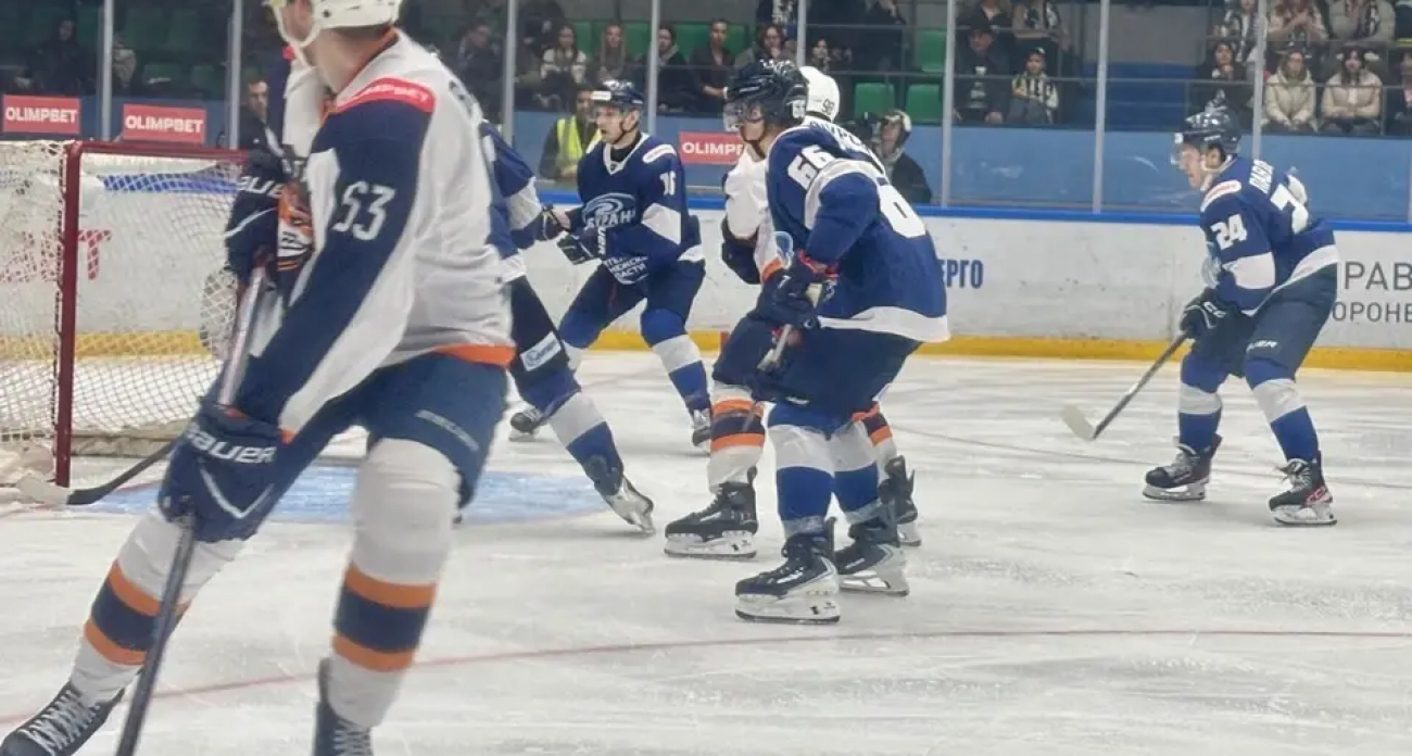 «Буран» сломил грозу ВХЛ: воронежцы отобрали победу у второго места турнирной таблицы