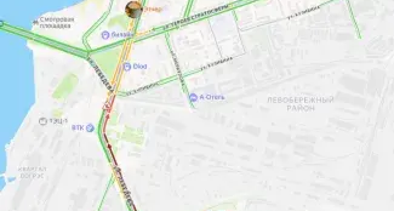 Левобережье Воронежа парализовано: пробка от коммунальной аварии растянулась на километры