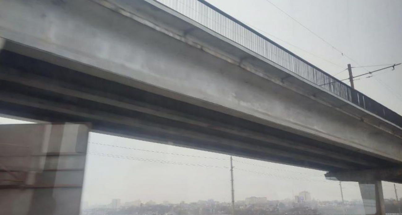 Символ эпохи уходит: в Воронеже демонтируют рельсы с легендарного двухэтажного моста