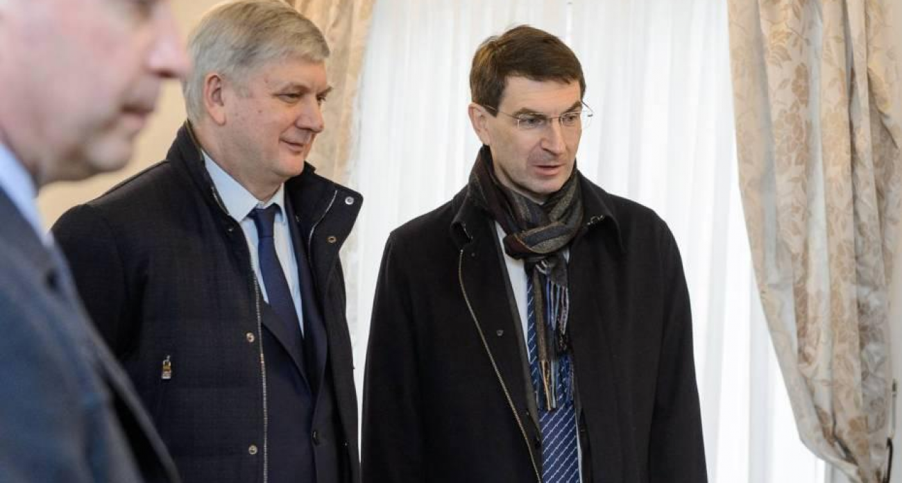 «Образец служения Родине»: Гусев поздравил полпреда Щеголева с 60-летием