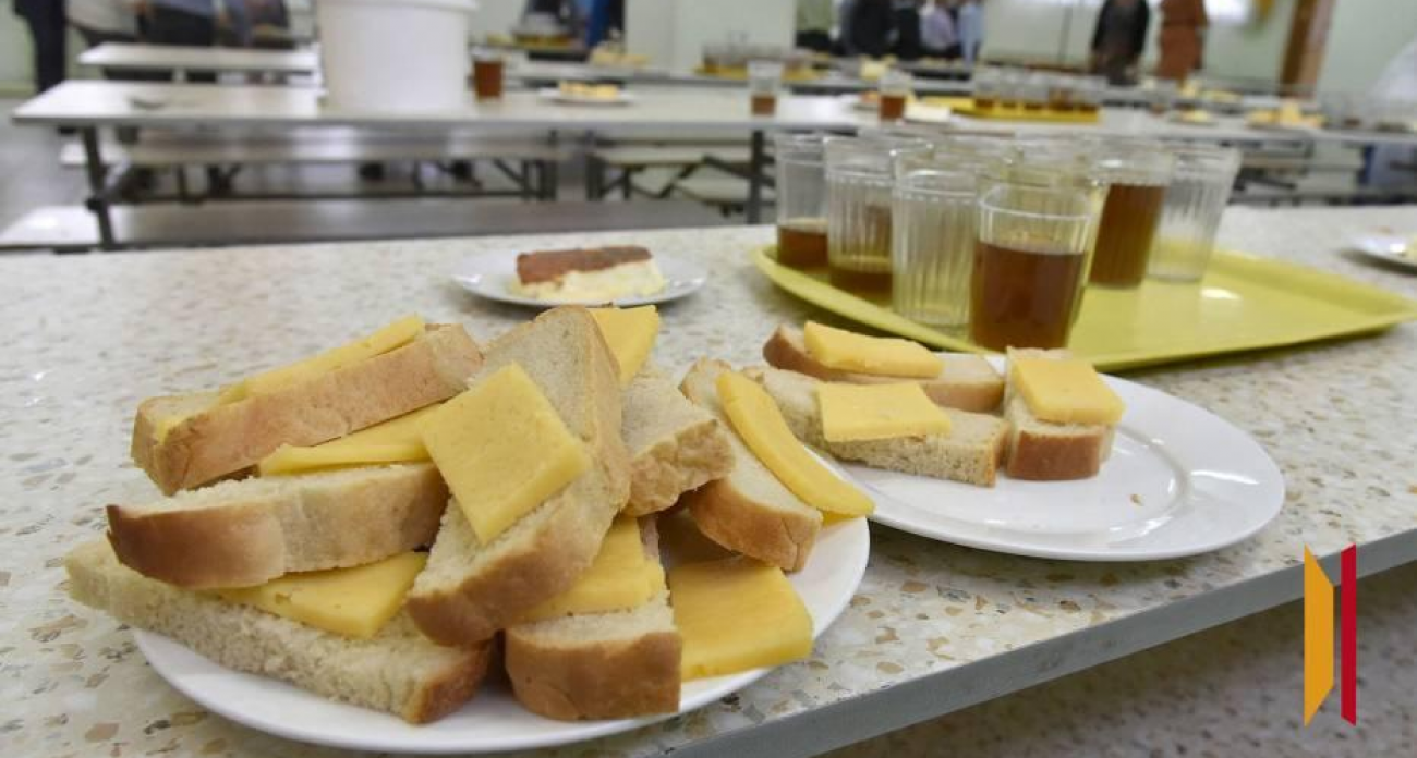 Норовирус у работников столовых: школьников двух районов Воронежской области могли кормить зараженные повара