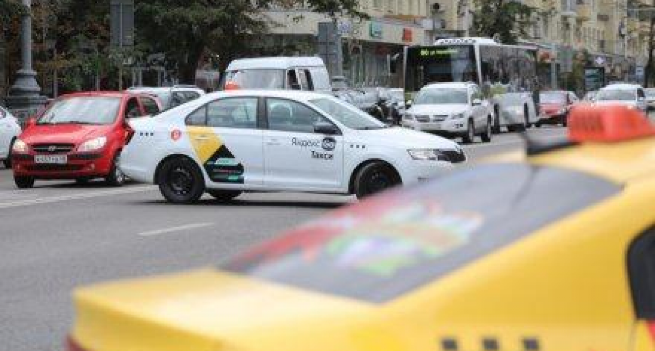 529 рублей за 10 минут: дождь обрушил цены на такси в Воронеже