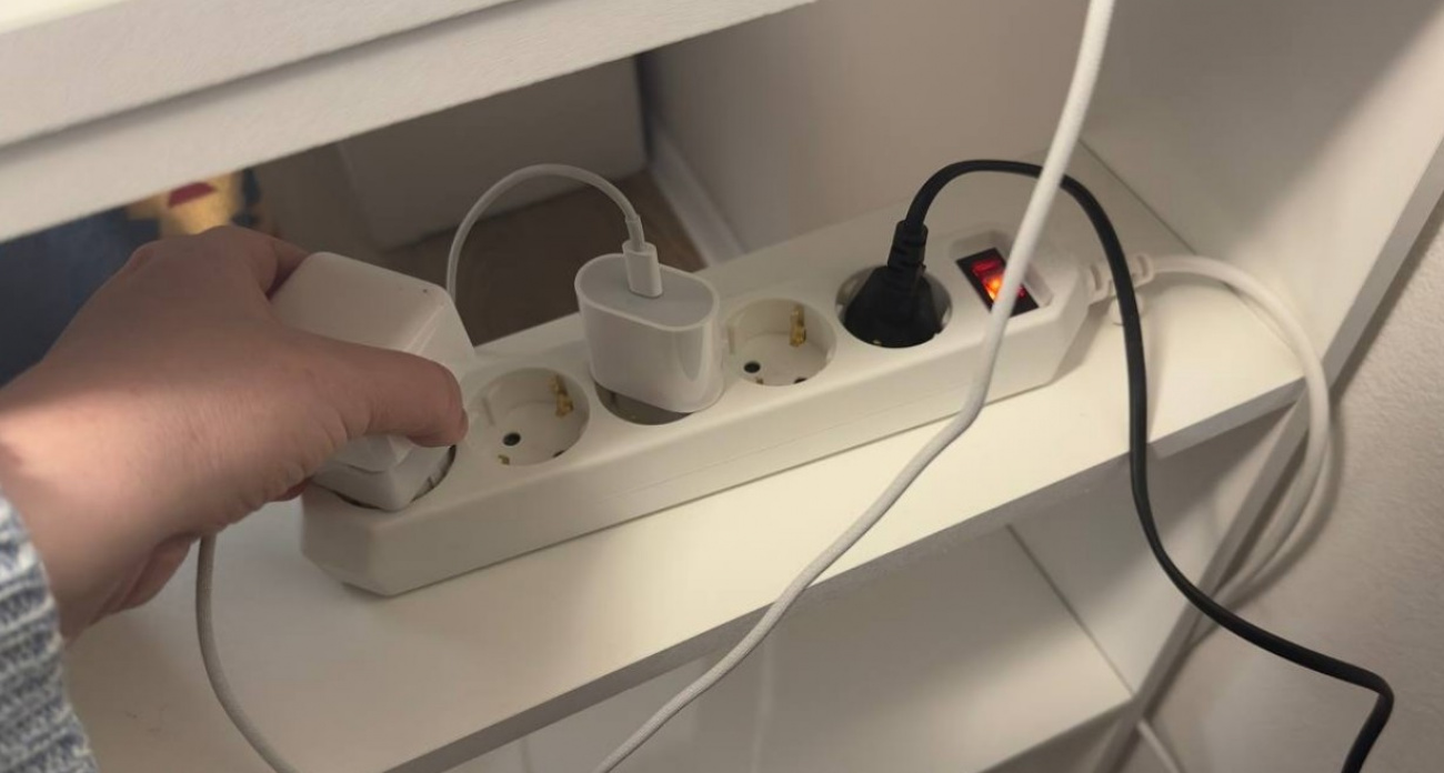 Эти приборы должны быть постоянно включены в розетку: список для каждого дома