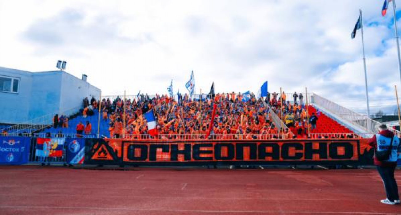 «Точные передачи и неординарная мысль»: Гусев восхитился игрой «Факела» перед сотнями тысяч зрителей