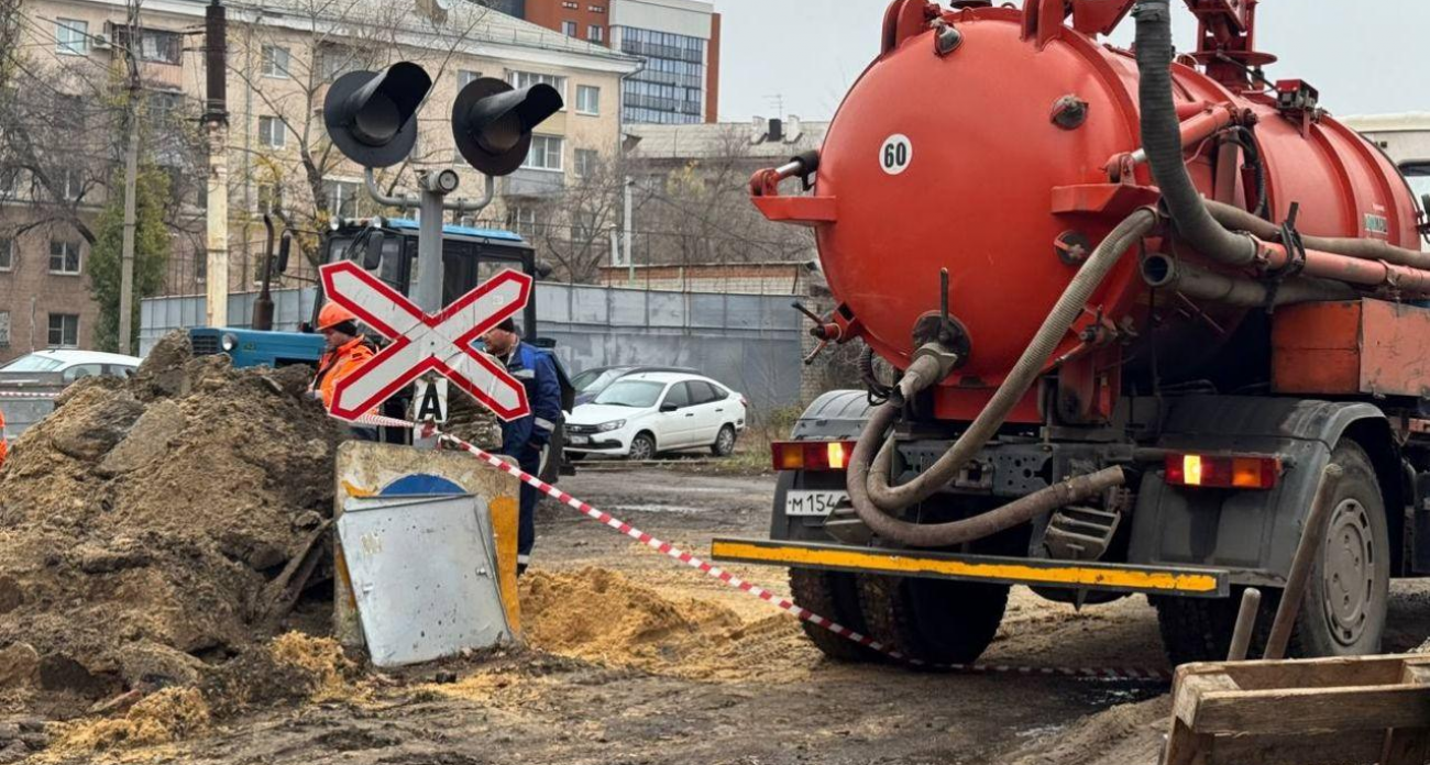 Водоканал и власти скрывали гибель рабочего в 6-метровом котловане на Ленинском проспекте