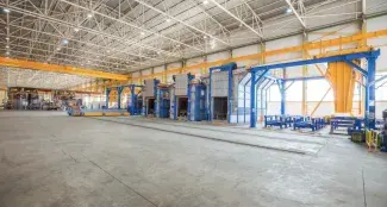 На Острогожской продают 1,8 га производства с кран-балками за 350 млн рублей