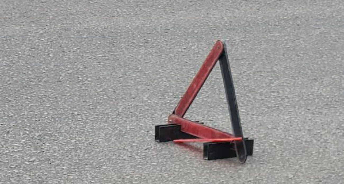 «Лада Гранта» перевернулась в кювете на дороге Сомово-Бабяково: спасатели прибыли через минуту