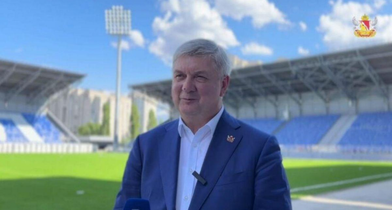 «Факел» возглавил турнирную таблицу: Гусев поблагодарил команду перед 9000 болельщиков