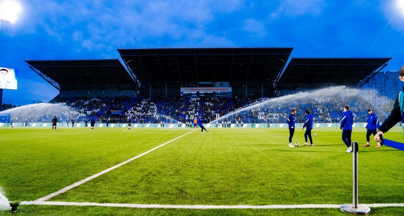 «Факел» отказал дисквалифицированному тренеру «Челябинска» в вип-ложе и не пустил команду на основное поле