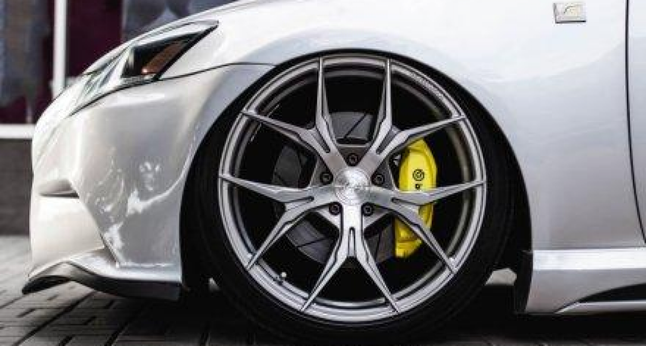 С 1 декабря: импортные авто облагают сбором до миллионов рублей