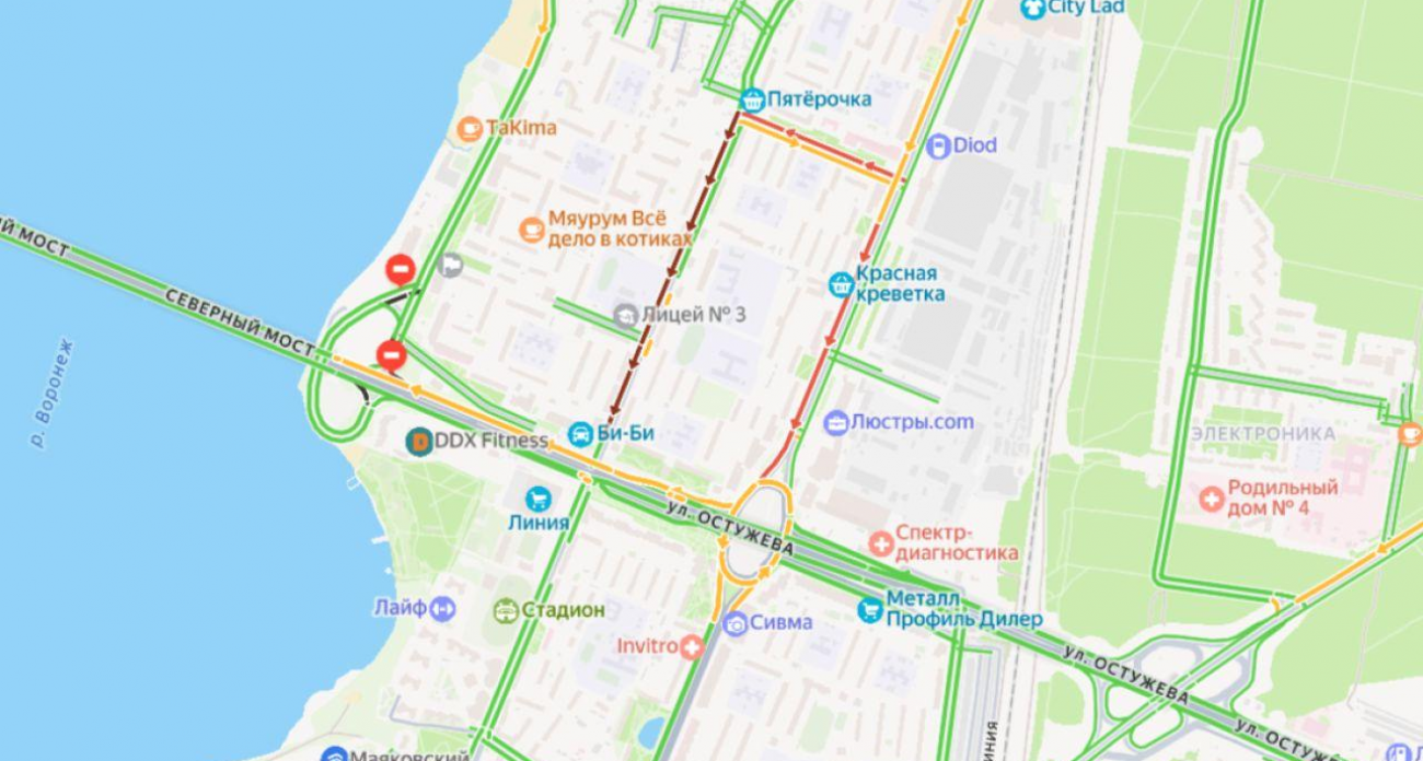 Северный мост в коллапсе: воронежцы неделю стоят в пробках