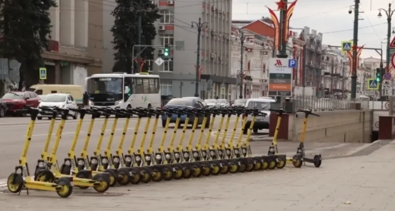 250 тысяч жалоб за сезон: электросамокаты в Воронеже превратились в угрозу для пешеходов