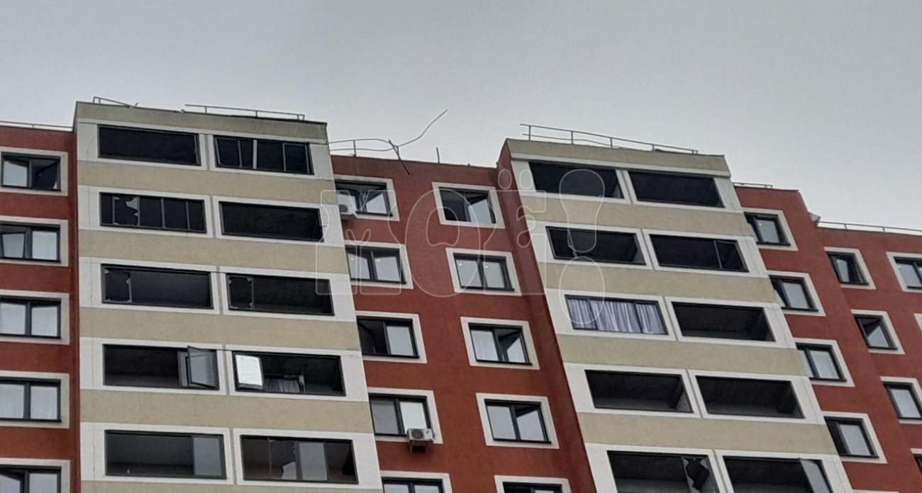 Выбитые окна и разрушенные балконы: дом в Воронеже после атаки ВСУ