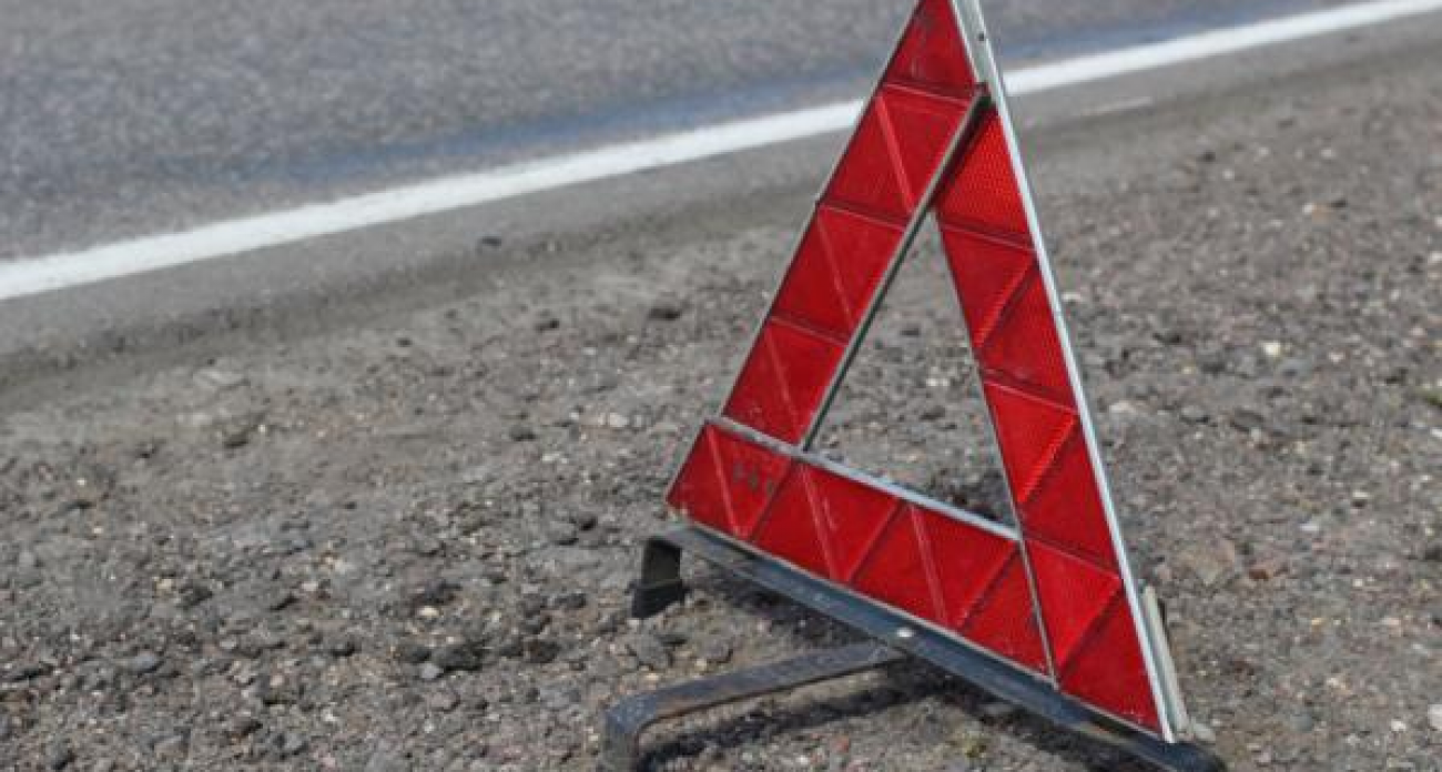 На трассе Курск–Саратов Citroen столкнулся с Isuzu: спасатели деблокировали пострадавших