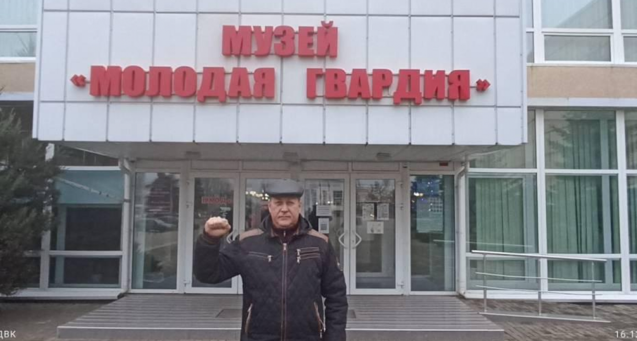 Депутат привез в Луганск роман о 70 подростках, сражавшихся с фашистами