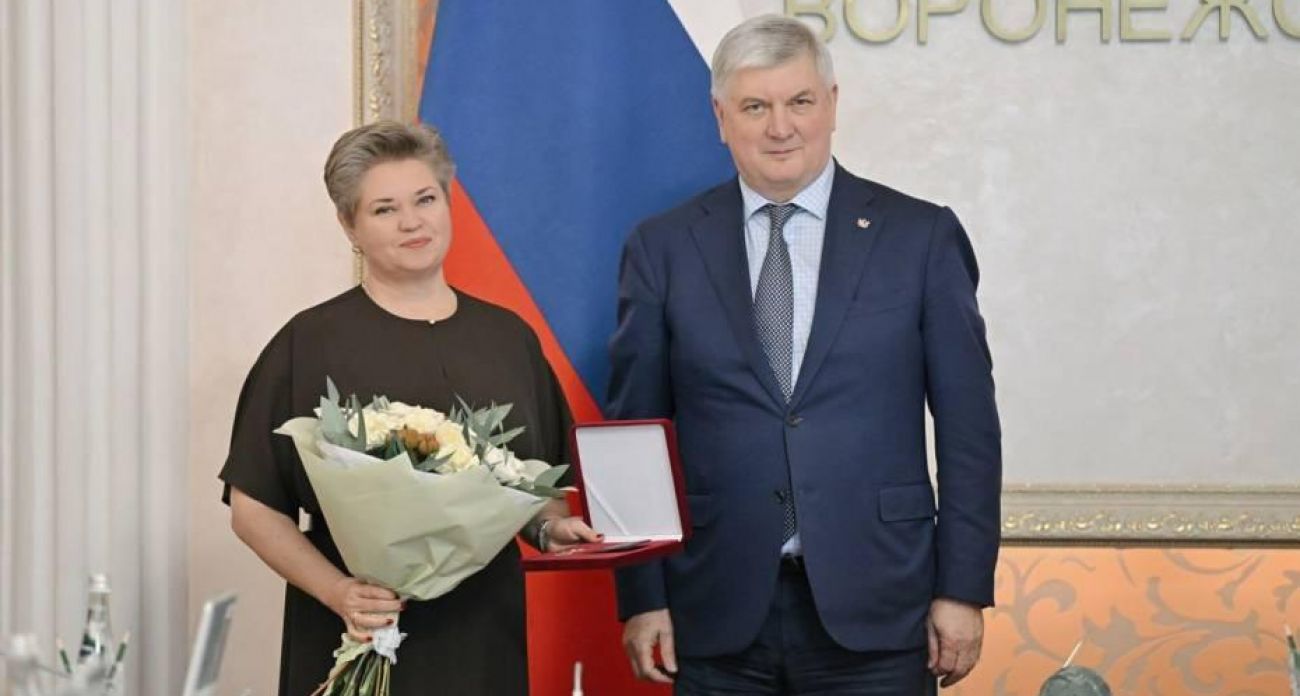 Гусев наградил министра экологии Ветер за баланс развития и природы