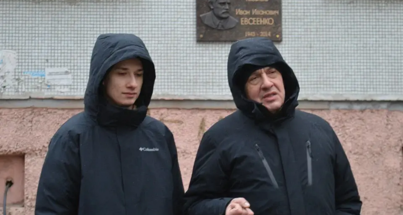 35 лет в одном доме: Воронежу открыли мемориальную плиту редактору «Подъема»